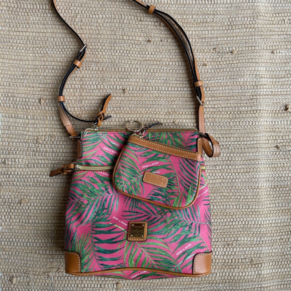 DOONEY & BOURKE CROSSBODY AND WALLET SET